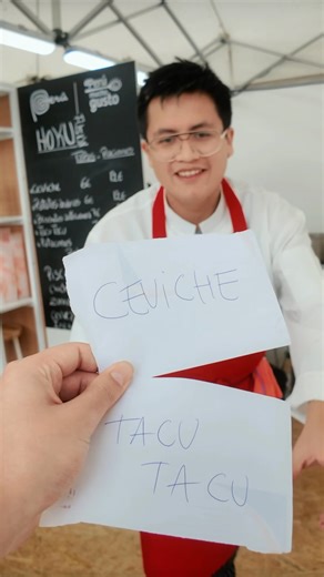 🫠 ¿Qué comemos hoy en #PerúMuchoGustoMadrid? Estas son solo 2 opciones de los más de 20 restaurantes que ofrecen sus mejores platos para que empieces AQUÍ tu próximo viaje a Perú 🇵🇪😍 ¡ÚLTIMO DÍA DE FERIA! Nos vemos hasta las 20:00 🙌🏼 | Perú, mucho gusto