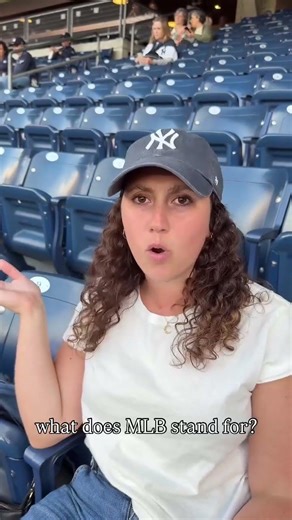 like those baseball pants???? cmonnnnnnn #relatable #baseballgame #girls #comedy