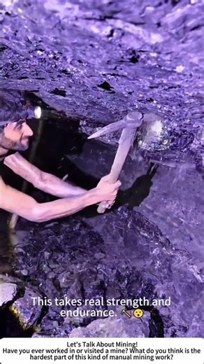 Deep Mine Coal Digging – Hard Work with a Pickaxe ⛏️🕯️