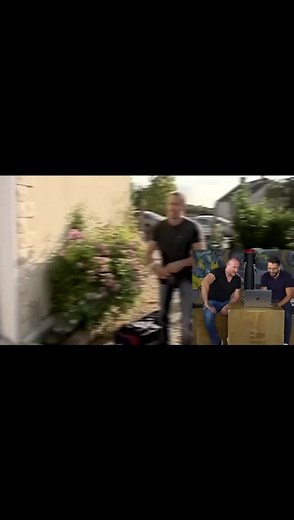 Avec JM on a retrouvé ma toute première émission ! Elle date de 2006 et on y a réagi dans notre dernière vidéo YouTube sur notre chaîne « Pascal et JM