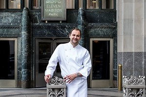 Daniel Humm verrät, welche Rezepte ihn an die Weltspitze geführt haben: https://www.gaultmillau.ch/starchefs/daniel-humm-meine-15-besten-rezepte | GaultMillau Schweiz