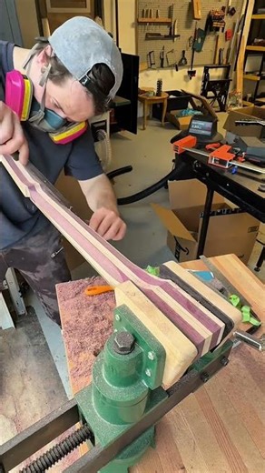 Carving my SG build neck using the facet method