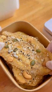 Cách làm chuối sấy dẻo kèm topping đơn giản ngay tại nhà với máy sấy thực phẩm mini #maysaythucpham #cachlamchuoisaydeo #Quanmaysay #chuoisaydeo | Quân Máy Sấy