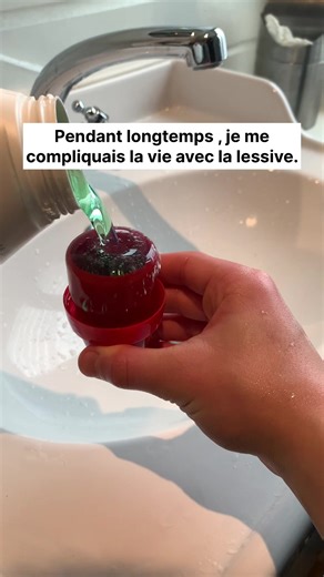 🧺 J’ai simplifié ma routine lessive Une feuille, un lavage, sans résidus Tu doutes encore de ta lessive ? 👀 #lessive #fyp #astuce