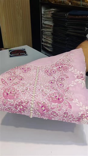 دینش کلیکشن: شاندار کپڑوں کا نیا مجموعہ