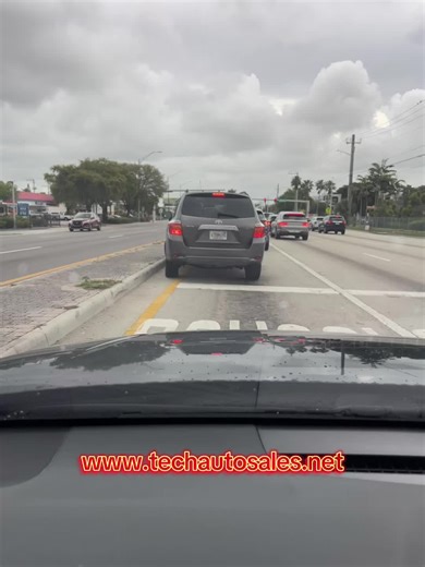 Síguenos @techautosalesinc | electronics for cars