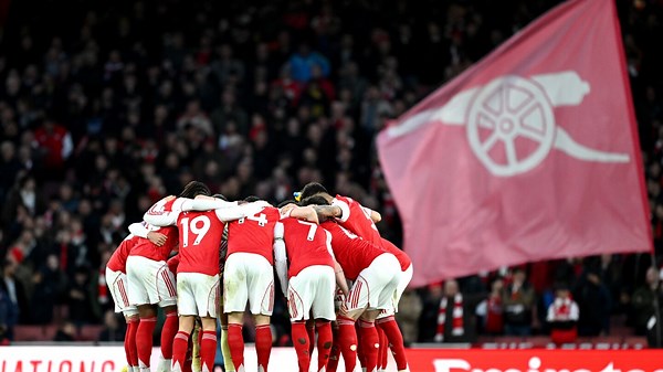 Arsenal 2-1 Chelsea: Gunners grit teeth, strengthen title case with win over 10-man Blues