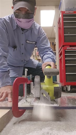 #cutting flixi glass with circularsaw.