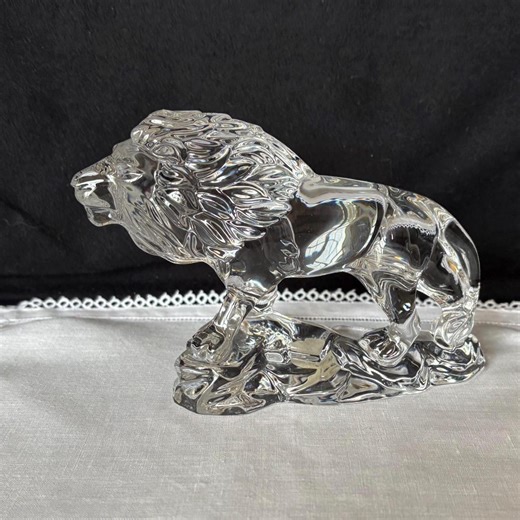 Princess House 24% Lead Crystal Lion From 'wonders of the Wild' Series; Figurine/paperweight; With Original Label and 'PH' Mark; Ca 1980s - Etsy