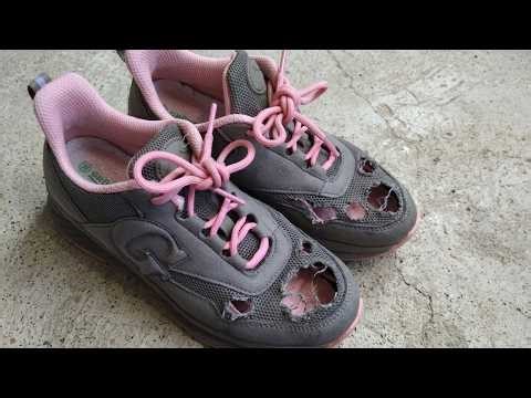 Restoring mesh on sneakers using patches