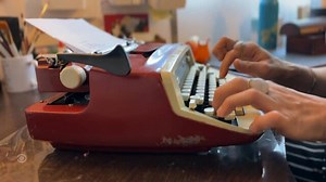 Typewriters making a comeback, thanks in part to Taylor Swift
