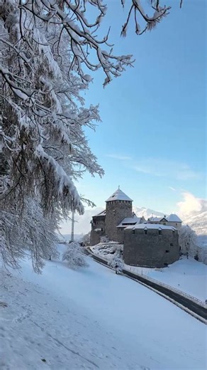 Castle Pics on Instagram: "Vaduz Castle stands as the iconic symbol of Liechtenstein, perched high on a wooded hill overlooking the capital city of Vaduz. Dating back to the 12th century, the fortress began as a medieval stronghold and gradually evolved through centuries of expansion, damage, and restoration. Its thick stone walls, towers, and scenic vantage point reflect the defensive purpose it once served, guarding the region during an era of conflict and territorial shifts. Today, Vaduz Cast