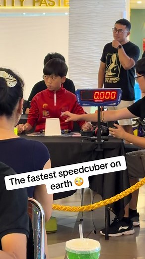 Yiheng Wang fastest Rubik's Cube solve – world’s top speedcuber