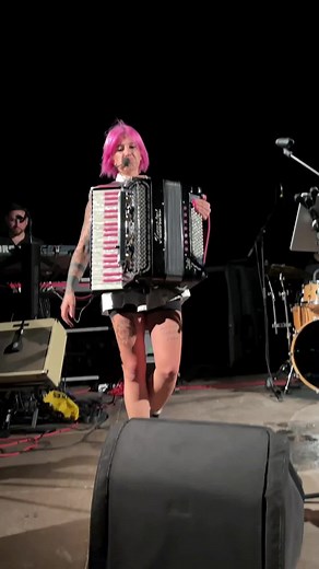 ‘Slobodna’ LIVE: Borba između pjevanja i sviranja