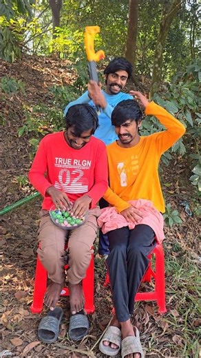 Twin Brothers Smart Trick Will Make You Laugh 🤣🍬😱