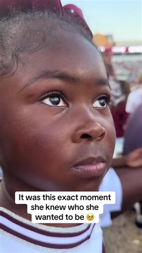 She was in Awe 🤩 (via @YouTube: Kinkyonne 🍓) #dance #AlcornState #majorette #moment