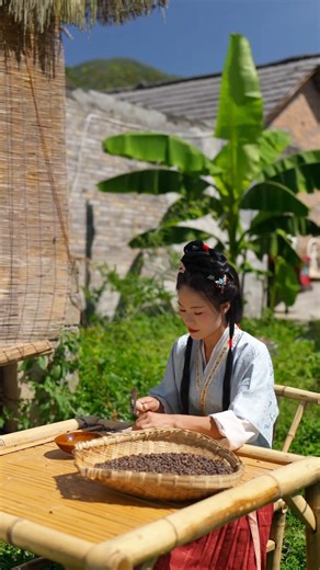 14K views · 325 reactions | From tree to treat | How the seasons create these delicious pine nuts. #pinenuts #pinenut #pinetree #intangibleculturalheritage #CulturalHeritage | Videoslia | Facebook