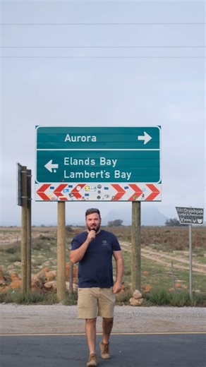 Klein maar vol gees, Elandsbaai is beslis n dorpie wat diep in jou hart in kruip. Met die Elandsbaai Hotel waar jy terug gaan in tyd met hul decor van die 50s en 60s, heerlike kos en n awemrowende uitsig. Of gaan slaan tent op by Elandsbaai karavaanpark. N besoek aan bobbejaan berg of bobbejaan punt se grot is n moet met San tekeninge wat n paar duisend jaar oud is. Maak Elandsbaai jou volgende weskus uitstappie. #elandsbaai #elandsbaaihotel #weskus #visitwestcoast #lekkerweskus #suidafrika #afr