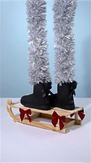 Sledding into the perfect UGGmas. 🔔🛷❄️ #UGG