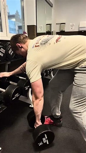 Bent over row DB 100 pounds 6 reps #backworkout #gym #lats