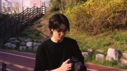 # Falling inlove with Wonwoo..I love me a man whos good with photography #svt #seventeen #kpop #jeonwonwoo #wonwoo