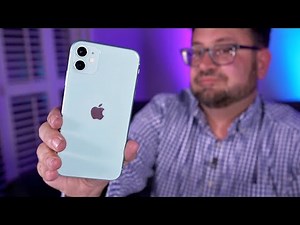 Unboxing the iPhone 11 with clear Apple phone case