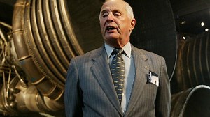 Ex-astronaut who died in Washington plane crash was doing a flyby near a friend's home, NTSB says