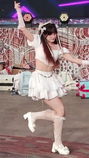 真真青春版弹簧舞蹈#天津欢乐谷