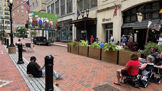 Team USA watch party held on Hartford's Pratt Street
