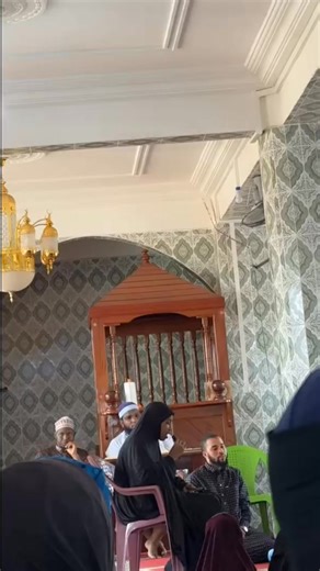 Ma fille🥰, ma sirafolo , te voir lire le Coran avec sérieux et douceur remplit mon cœur de joie. Tu es une lumière dans ma vie, une bénédiction immense. Qu’Allah te protège, t’élève et fasse de toi une source de bien ici-bas et dans l’au-delà. On est fière de toi mon bébé🥺❤️❤️❤️❤️❤️ | Mariame Djello Diallo