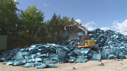 Thousands of EverBank Stadium seats piled up in Jacksonville | Here’s where they’re going
