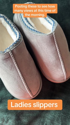 Ladies slippers #ladiesslippers #femaleslippers #ladiesfootwears #womenfootwear #slipperstyle