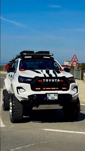 Brutal Modified Toyota Hilux 🔥 Off-Road Beast Transformation!