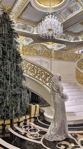 Nargiza Yuldasheva on Instagram: "Obrazimga 1 dan 10 gacha baho berilachi 😂✨🔥 Look @safiyatmoon 🫶"