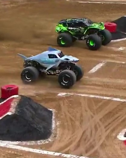 This photo finish from Houston may be the closest Monster Energy Racing finish we have seen so far in the 🏟 Stadium Championship Series! | Monster Jam