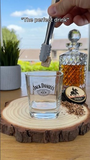How to smoke your whiskey to perfection 🥃