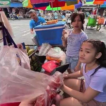 Trying Filipino Street Foods in Manila, Philippines 🇵🇭