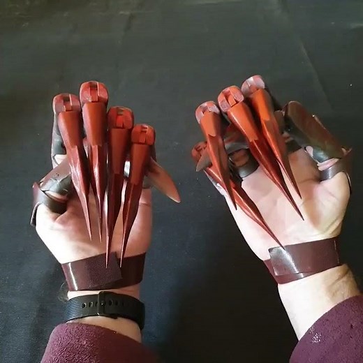 How do you put it on? Articulated Finger Extensions