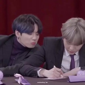 10K views · 1.1K reactions | EVERY STUDENTS STRUGGLE'S when you open your test paper and see everyone around you writing down there answers but you’ve just been sitting there for a solid 10 minutes asking yourself if school is really worth it.   enchanting_tae/Gummy tae ~MINMIN ❤️ | Bangtan Boys- BTS PH | Facebook