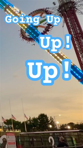 The Riddler at six flags was so fun. 10/10 thrill level #sixflags #rollercoaster #thrillride