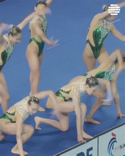 Which team performs the best entry on the pool deck 😉😱 #ArtisticSwimming | World Aquatics