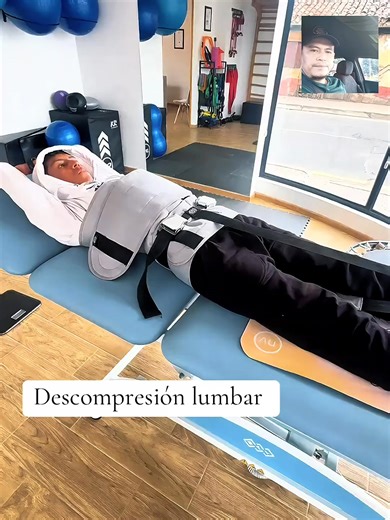 55K views · 292 reactions | The latest Decompression Therapy Device. Is there anyone practicing with this device in your country? #DecompressionTherapy #Chiropractic #Adjustment | The Cracks | Facebook