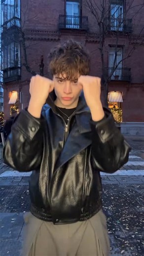 𝖆𝖕𝖔𝖑𝖔 on Instagram