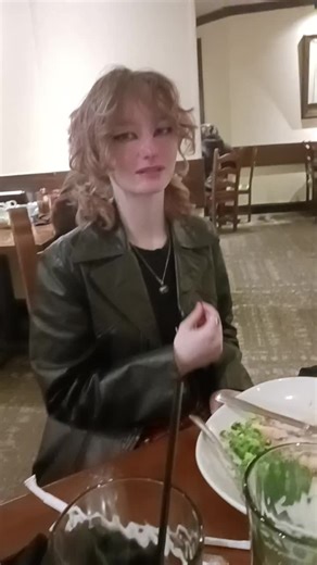 just girly things 😻😻 #olivegarden #furrypride @viridian..07 @jellyfish.ribbons