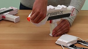 Laser X - Revolution Blaster, wähle deine Teamfarbe, treffe bis zu 90 Meter, mit 2 Blastern, 2 Empfängern und Voice Coach, für Kinder ab 6 Jahren, LAE12000, Giochi Preziosi.
