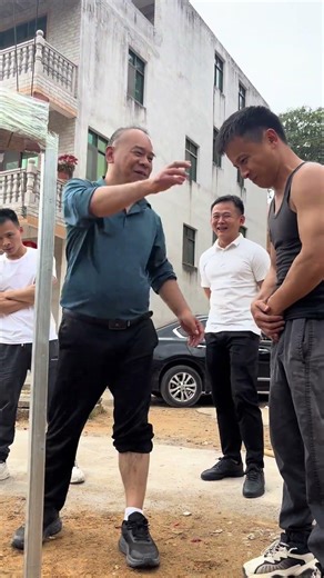 The master's kung fu is still good, it's just that he doesn't want to use it.