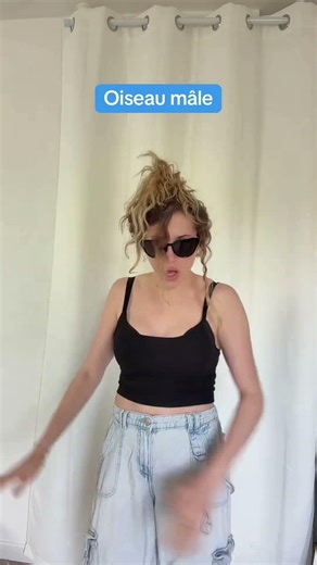 Les mâles font des danses pour draguer les femelles 😂 #humour