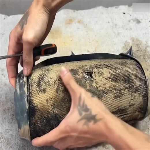 605K views · 3.7K reactions | Restoration JBL B O O M B O X speakers - Restore Abandoned Bluetooth speaker | Rire avec | Facebook