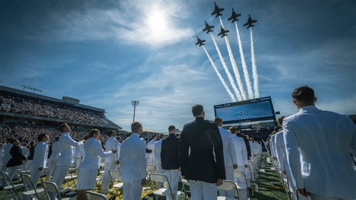 Here's when to catch the Blue Angels perform in Annapolis during Commissioning week