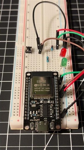 ESP32 Button Controls Two LEDs 🔴🟢 #diy #esp32 #arduino #led #button